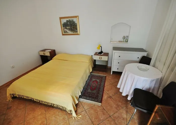 Mira Novigrad Istria