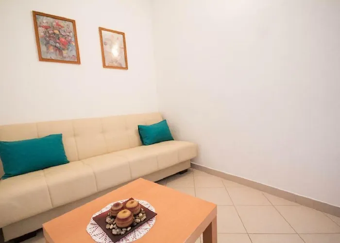 Guest house Mira 3*